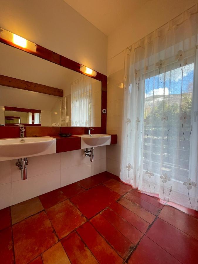 Apartamenty Czyrna Przy Gondoli Щирк Екстериор снимка
